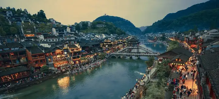 湖南，湘楚大地，芙蓉国里，华夏文明的重要发祥地之一