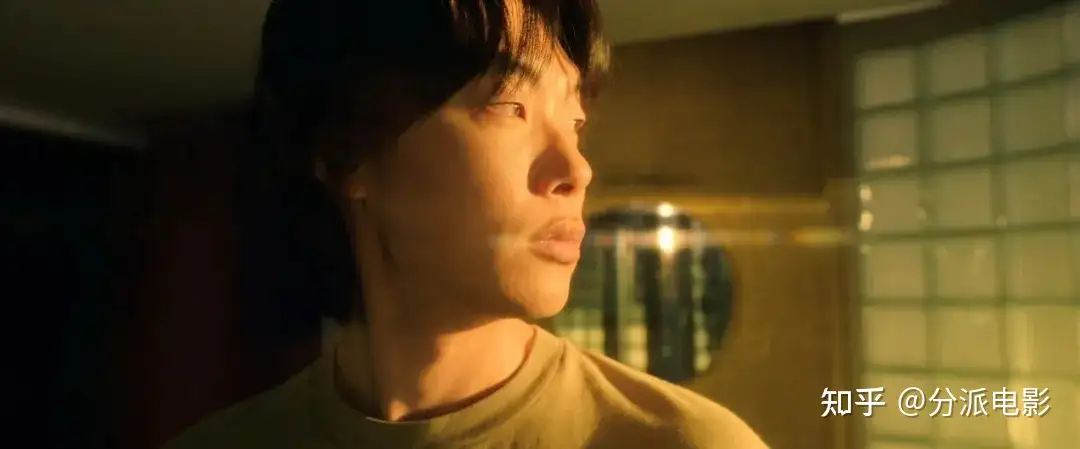 《鼠惑》全员恶人,网飞19禁悬疑追凶剧