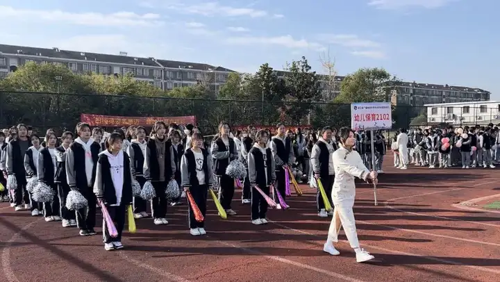 青春印记 | 奋楫笃行 • 一路生花 ——21幼儿保育二班班级风采(图22) 青春印记 | 奋楫笃行 • 一路生花 ——21幼儿保育二班班级风采(图22)