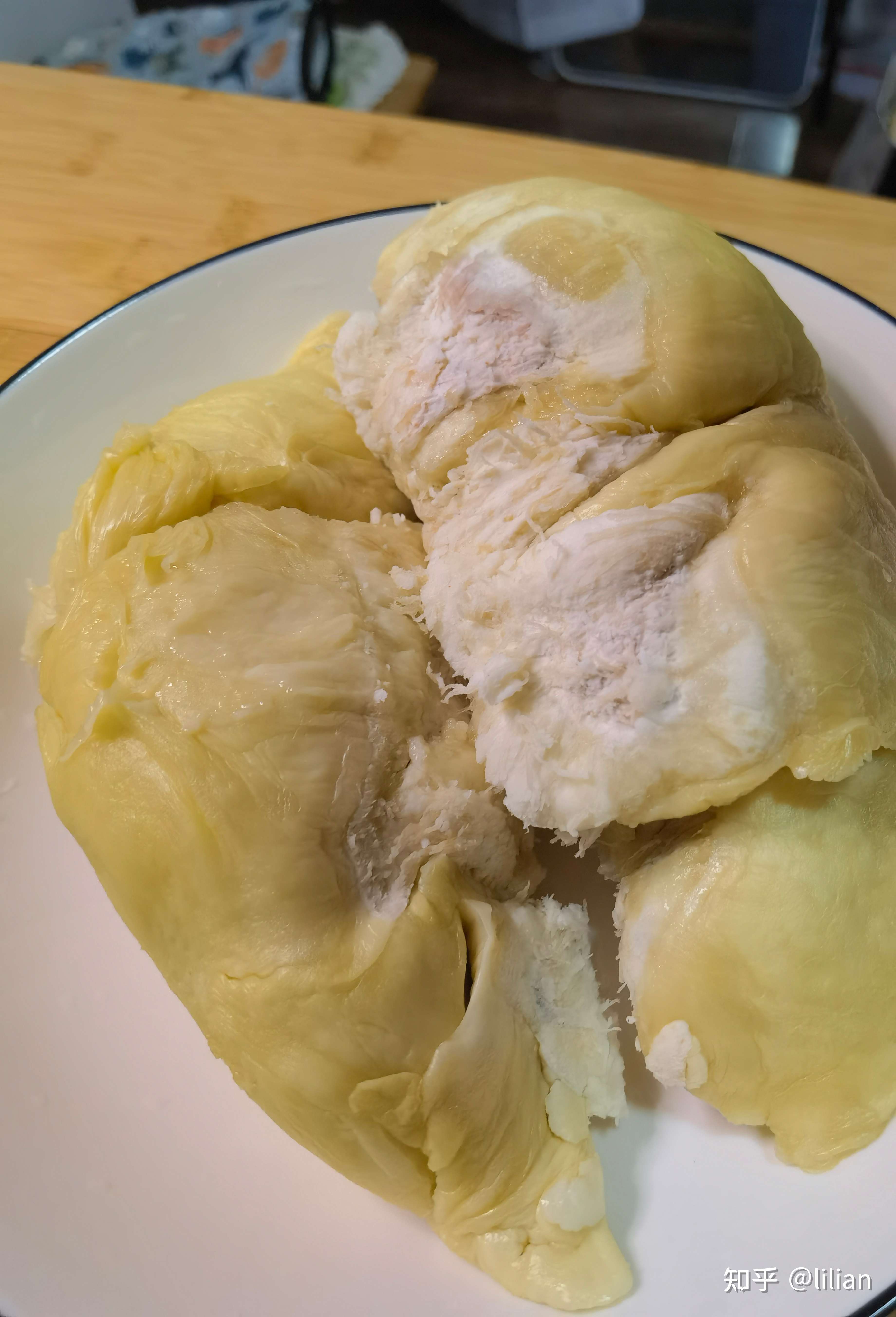 lilian 的想法: 因为买了一个8斤的熟过头的榴莲而数不着… - 知乎