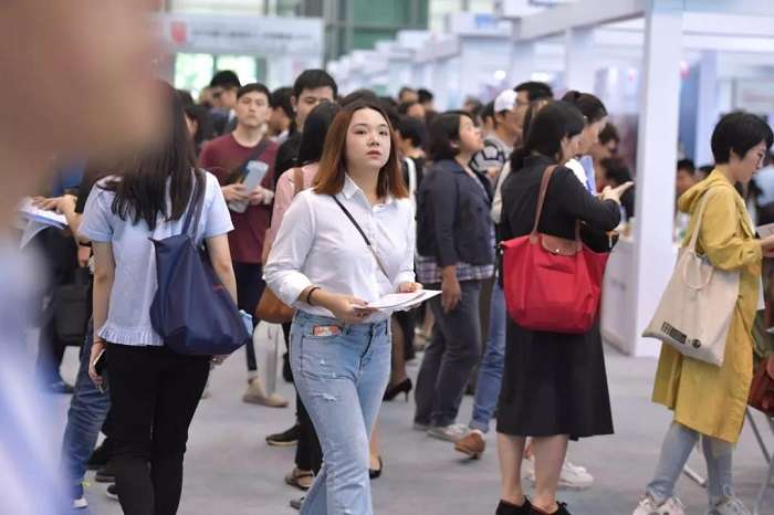 江疏影、汤唯等明星为何在事业高峰选择留学这条路?插图7 江疏影、汤唯等明星为何在事业高峰选择留学这条路?插图7