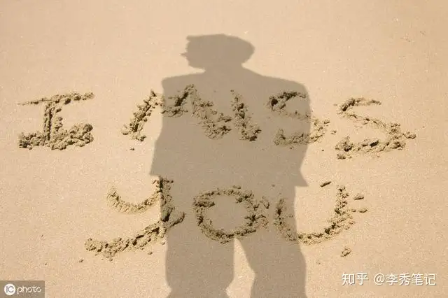 唐代王维《相思》以红豆怀人，在我国最早诗歌中用什么寄托相思？