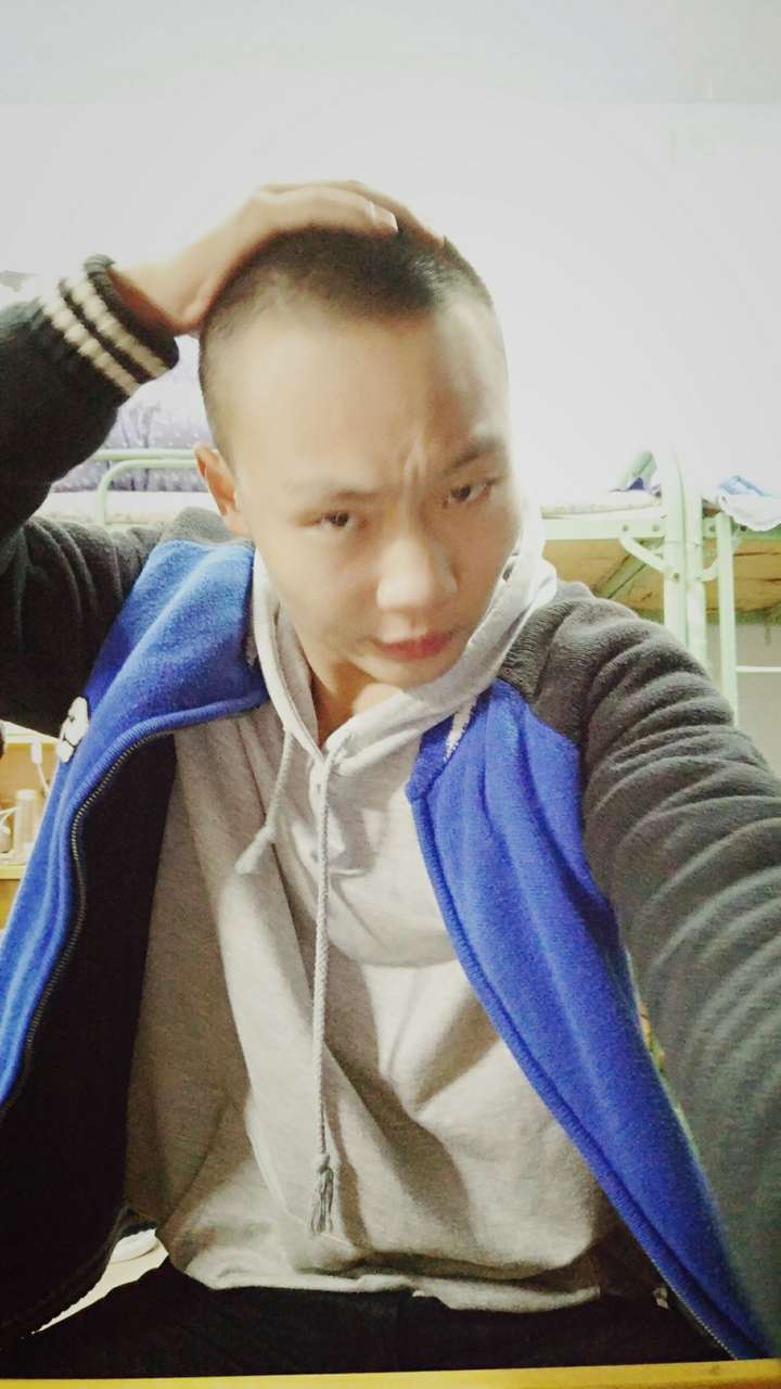 一直头发比较长的男生突然剪一个寸头是怎样的体验?