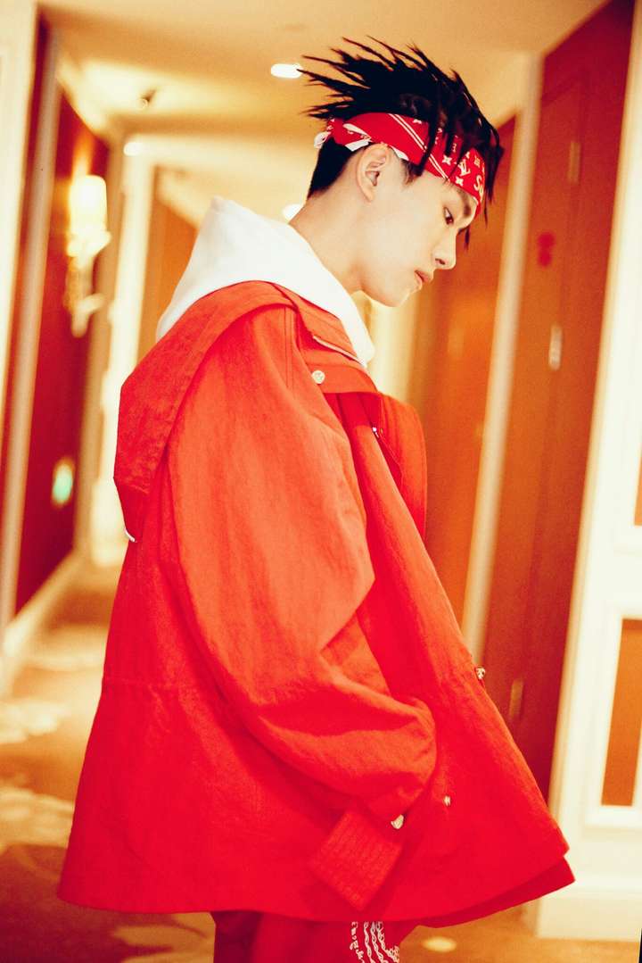 作为易烊千玺的粉丝是一种怎样的体验?