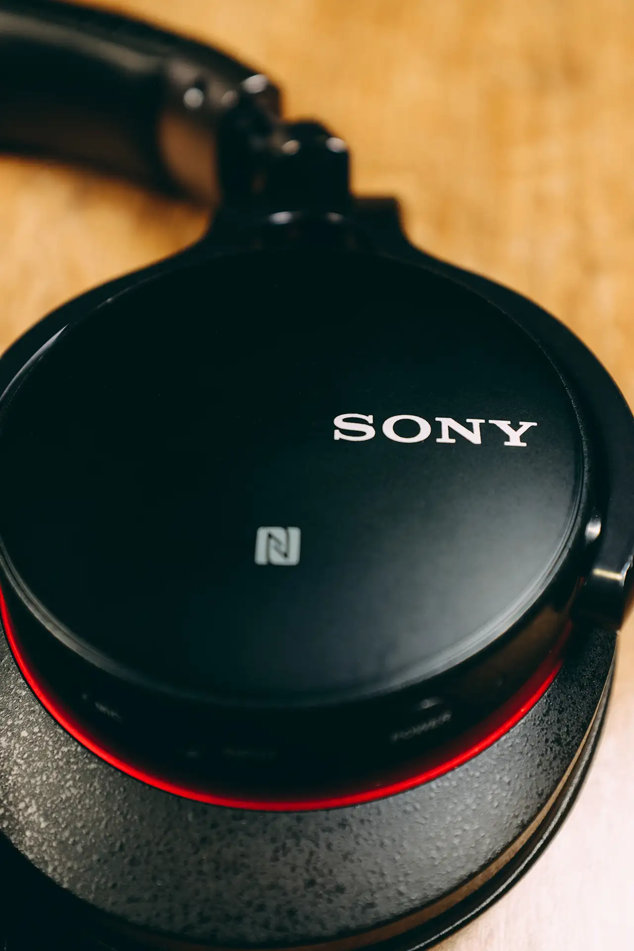 快给我松绑！—SONY MDR-1ABT耳机测评外观篇- 知乎