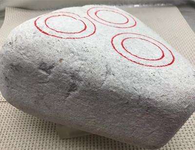 紫为贵",但凡是翡翠只要带有绿,那么它的价值偏高专业翡翠大师李