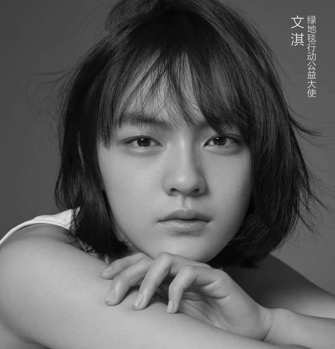 人间芭比lisa很美 但小松菜奈的眼睛会说话 知乎