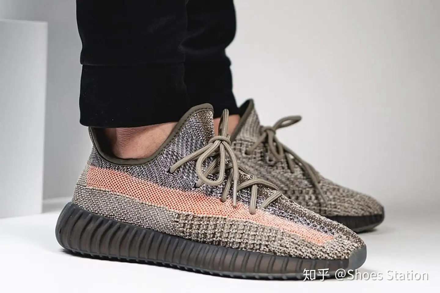 率先近赏adidas YEEZY BOOST 350 V2 最新配色「Ash Stone」 - 知乎