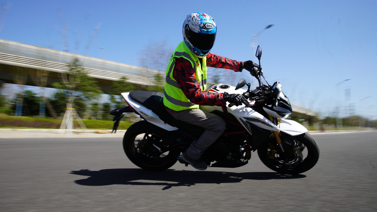 川崎原装进口发动机香不香 光阳krider400测评 中国摩托车联合测评 知乎