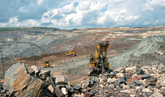 中国西部地区最大的资源型特殊钢生产基地;拥有铁矿,煤矿,钒矿,石灰石