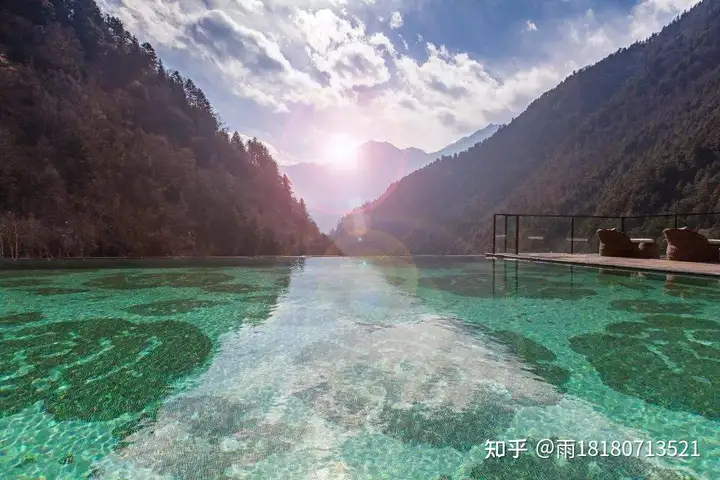 【收藏】四川温泉旅游大全，四川十大温泉，四川泡温泉去哪里？四川温泉度假村有哪些？四川冬季泡温泉的好去处好地方在哪里？泡温泉的注意事项有哪些？