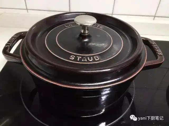 说一下我目前总结的珐琅铸铁锅的使用方法，Le Creuset 酷彩和STAUB