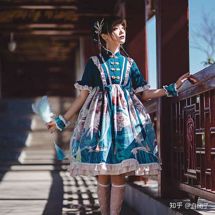 能分享一下你的父母在關於你買漢服lo裙jk或者玩cosplay的看法嗎?