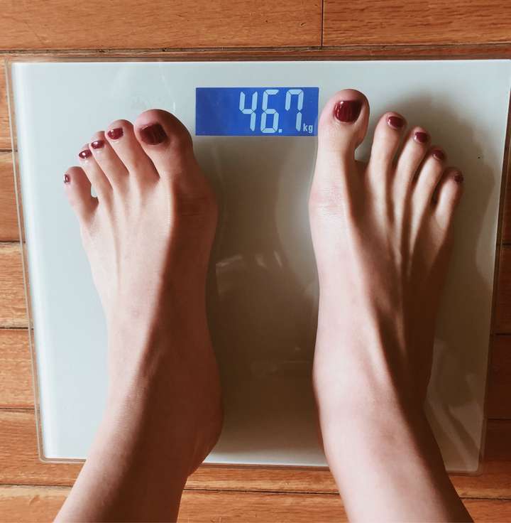 16岁女生体重图片