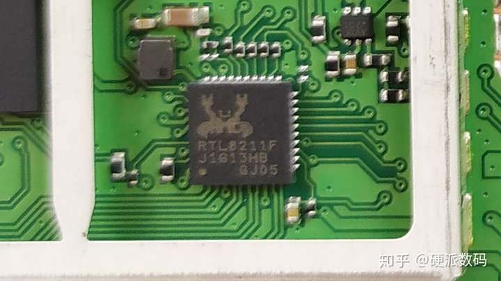 深度拆机曝光:华为路由WS5200四核版内部情况 数码拆机百科 第9张-巨头拆机测评网
