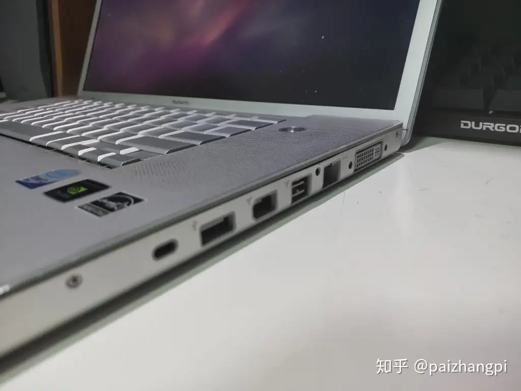 带你看看：一台2008年早期的17寸MacBook Pro工程机- 知乎