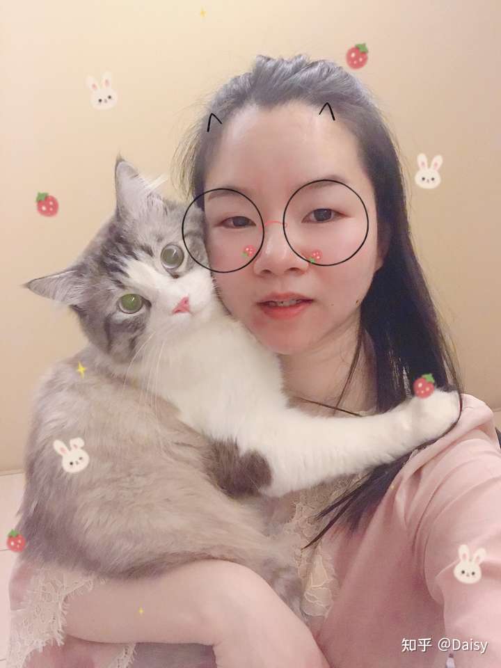 能分享一下你和猫咪的合照吗?