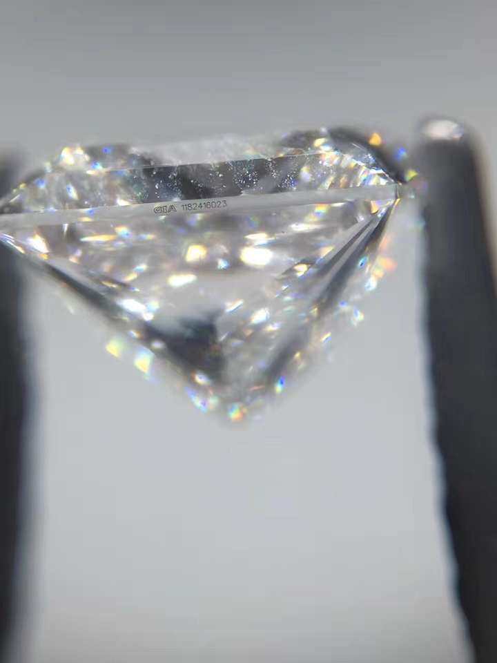 gia钻石的腰棱编号有可能造假吗会不会买到假的