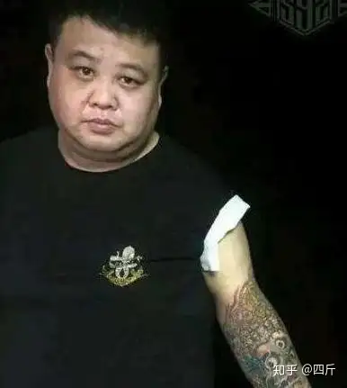 还有孙越胳膊上纹的这个图案,叫"马头明王",这个纹身是"遇难成祥,震道