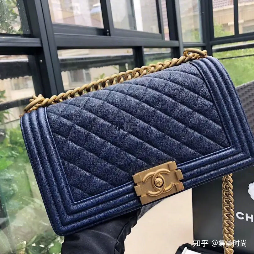 chanel香奈儿Chanel家的中号25cm夜空蓝leboy辣妈包- 知乎