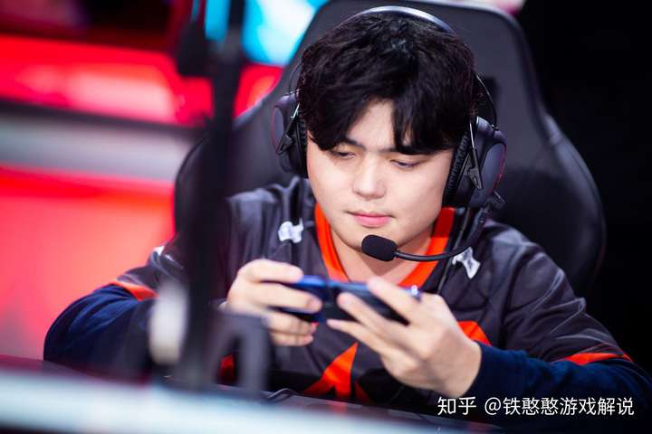 如何评价现阶段的ag笑影?