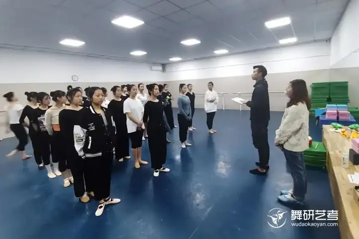 舞蹈生五一假期出游记：舞研5日“观光之旅”，原来他们都在......