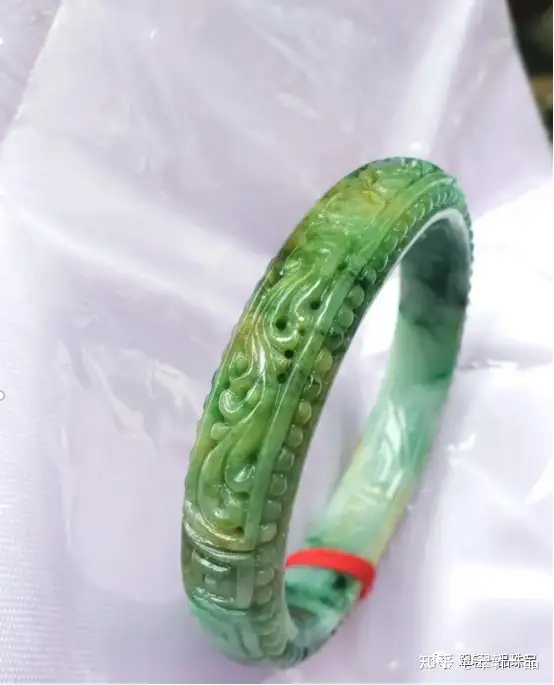 翠轩一品-翡翠手镯款式详解以及佩戴宜忌