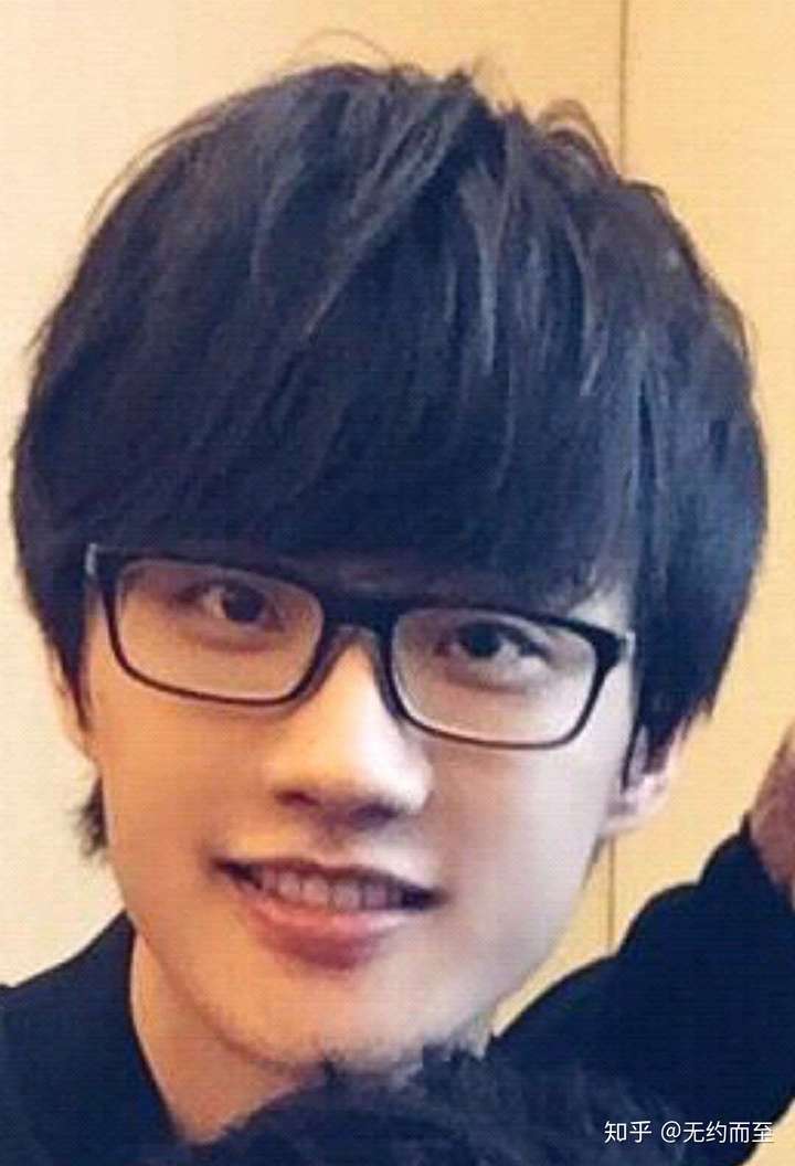 如果在看这个问题的你是许嵩的粉丝,请说说你喜欢听他的歌的原因?