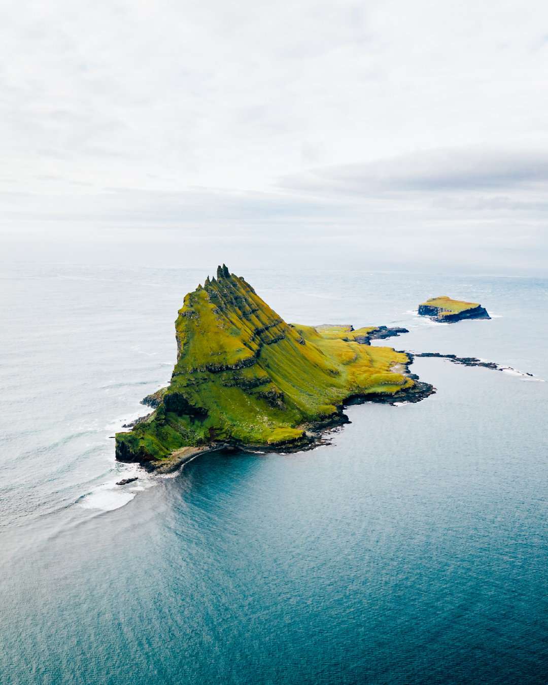 dji大疆创新 的想法: 每个人都是一座孤岛,有棱有角,各不相同 - 知乎