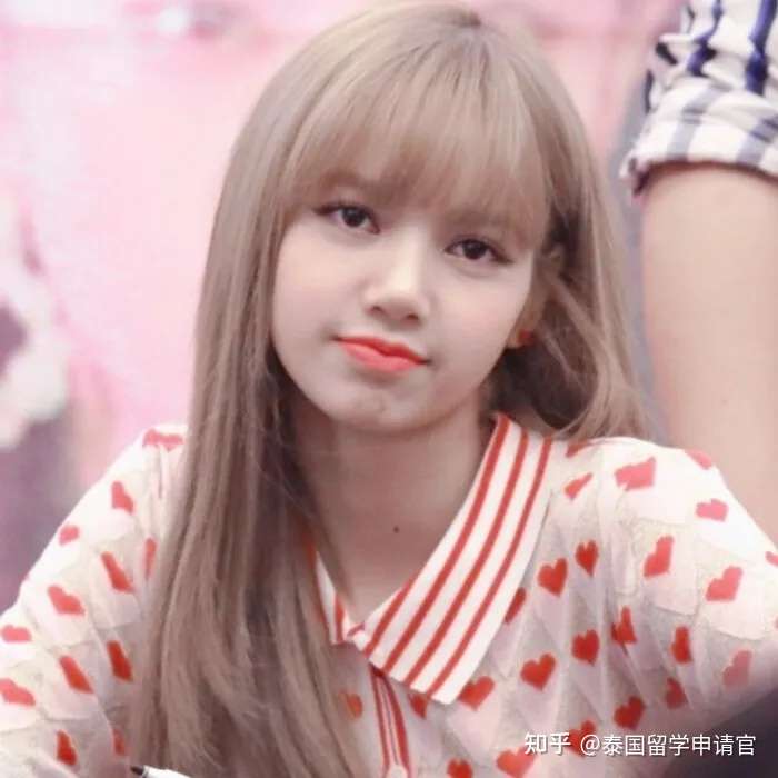 Lisa是泰国和哪的混血 Lisa多高多重lisa身材比例数据 知乎