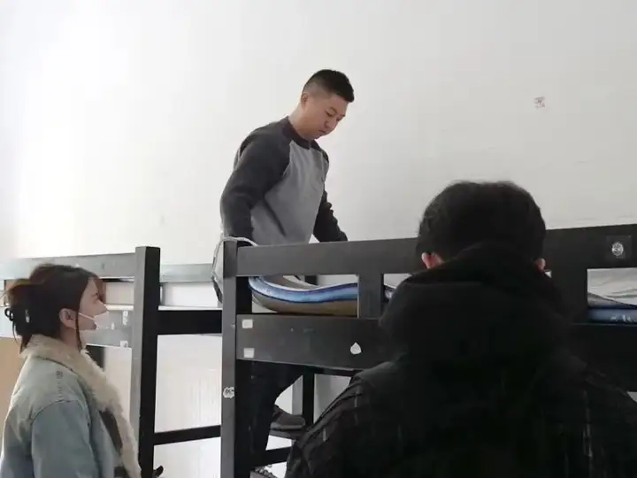 学子归来启新程 逐梦扬帆谱新篇 | 塘栖校区24级开学返校报到(图8)