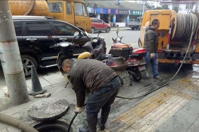 高压管道疏通吸污车厂家多少钱 知乎