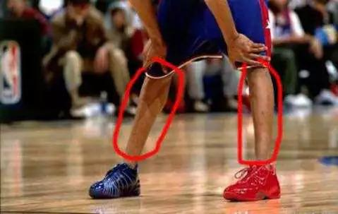 为什么很多篮球运动员上身那么粗壮小腿却很细?