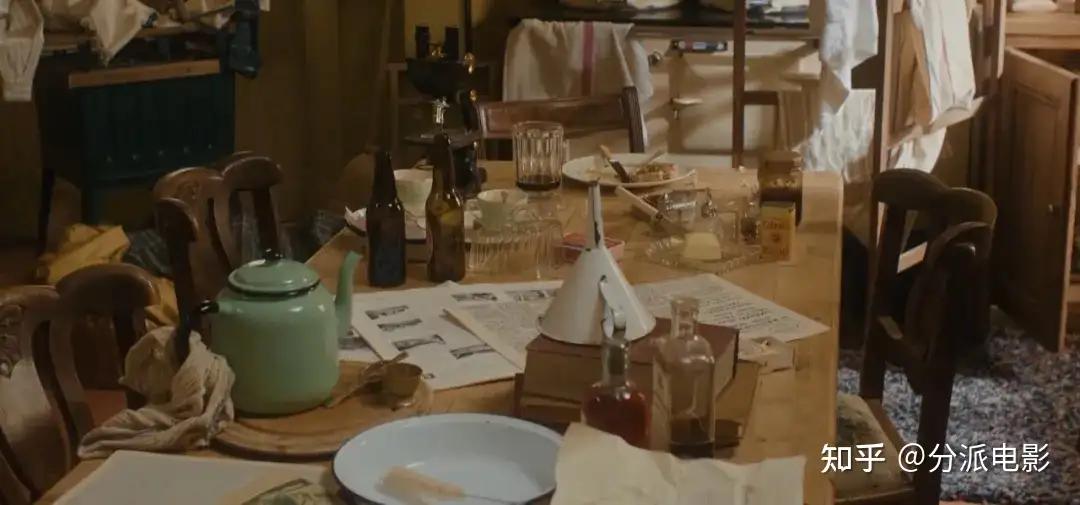 《万物生灵第六季》豆瓣9.4,秋季限定神剧回归!