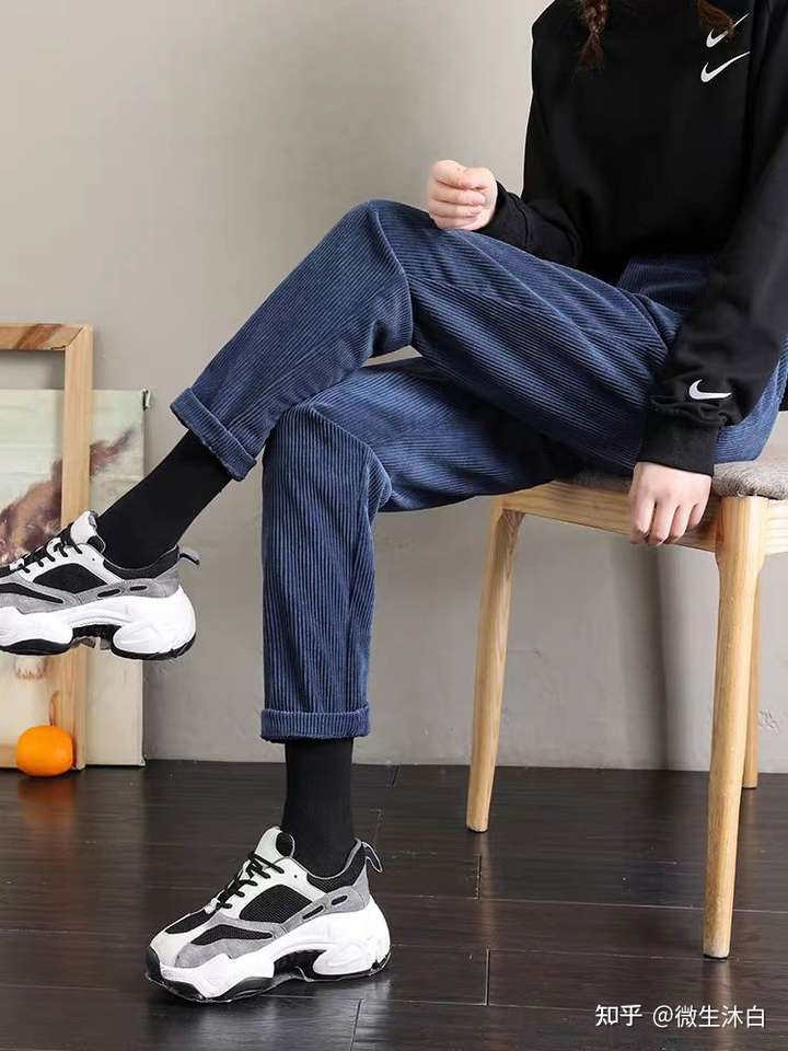 男生穿连裤袜搭配什么比较好?