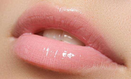 名门泽佳 春季护唇小妙招让你的嘴唇摆脱干燥唇色可人更滋润 知乎