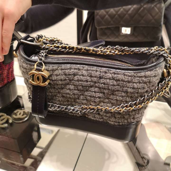 2018年买哪一款香奈儿包包比较好?(本人身高1.6米)?