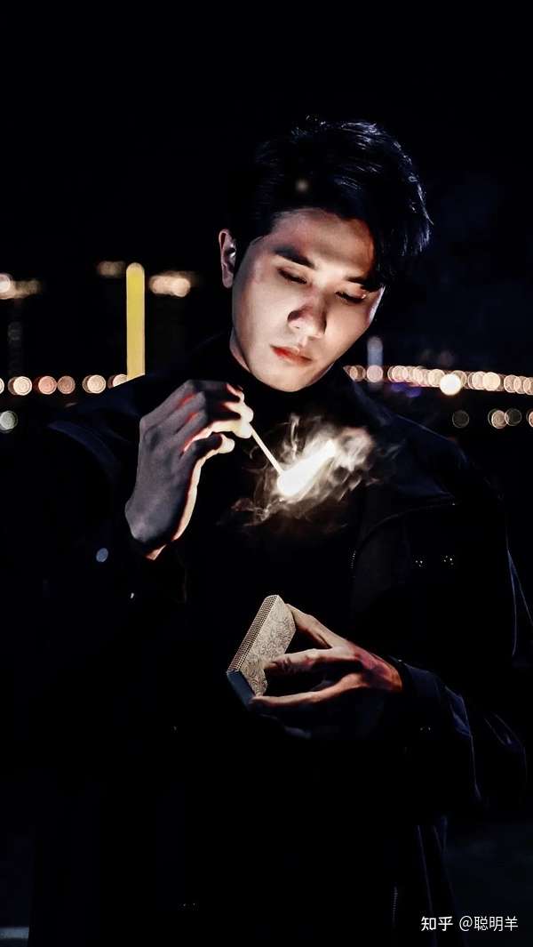 如何评价彭冠英在《阳光之下》里的表演呢?