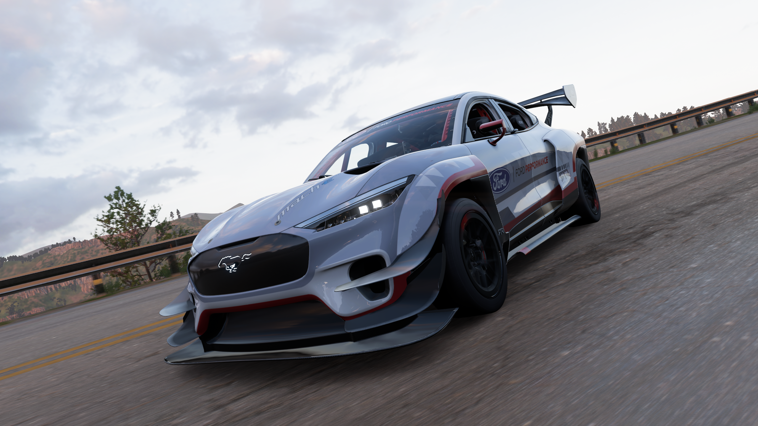 scarecrow 的想法: 福特rtr野马mach-e 1400,装了7台电动马… - 知乎