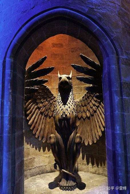 《哈利波特》里为什么代表格兰芬多学院的是狮子而不是獾?