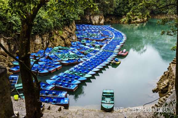 3人 贊同了該文章 個人是比較喜歡淡季去各地去旅遊的~因為淡季景點人