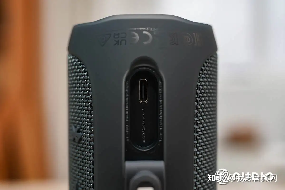 JBL Flip Essential 2便携音箱评测：小身板大声量，可随身带着的好声音