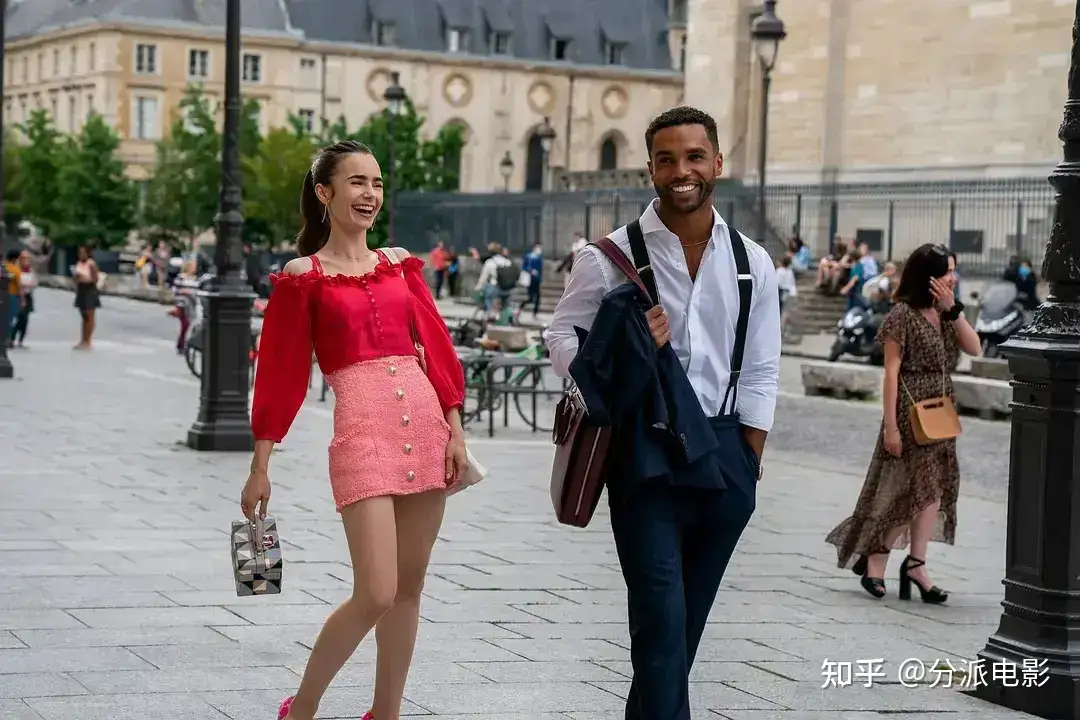 网飞顶流玛丽苏,《艾米丽在巴黎第四季》尺度加倍、抓马加倍!
