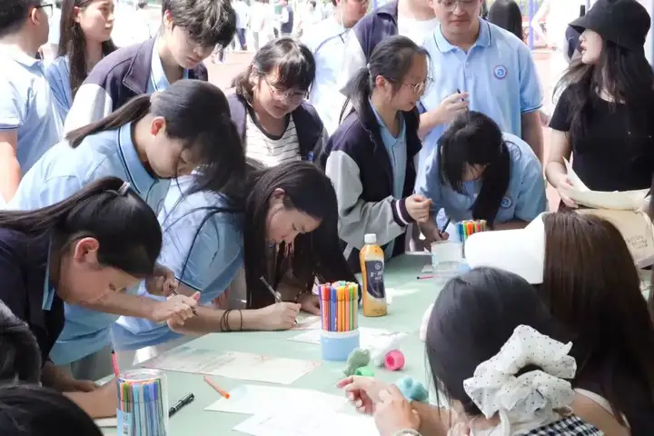 【活力校园】游园笑语盈满路 艺彩纷呈映青春 | 我校塘栖校区组织开展游园会活动!(图15) 【活力校园】游园笑语盈满路 艺彩纷呈映青春 | 我校塘栖校区组织开展游园会活动!(图15)