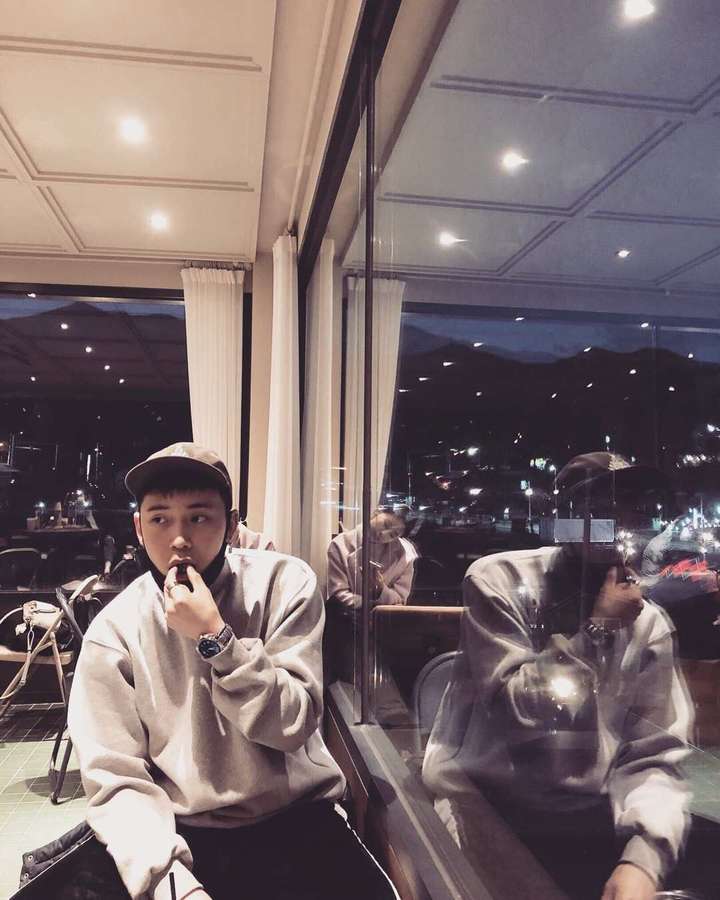 昨天他突然发自拍给我,觉得他长的丑怎么办?