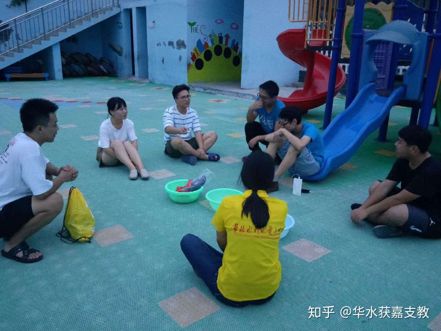 惊讶 当代大学生肩负责任深入乡村 扎根支教 知乎