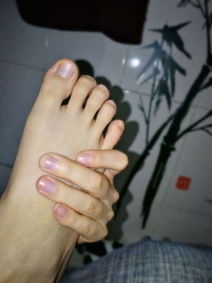 男生脚长的好看是什么样的体验