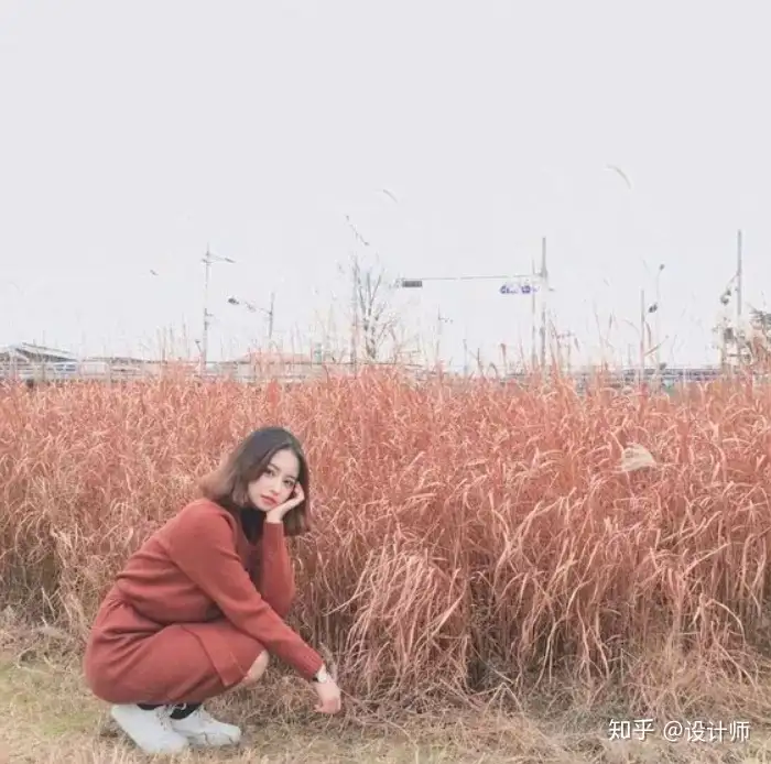 女生通用的8个拍照姿势，教你摆拍出最美的pose - 墨华网 (图8)