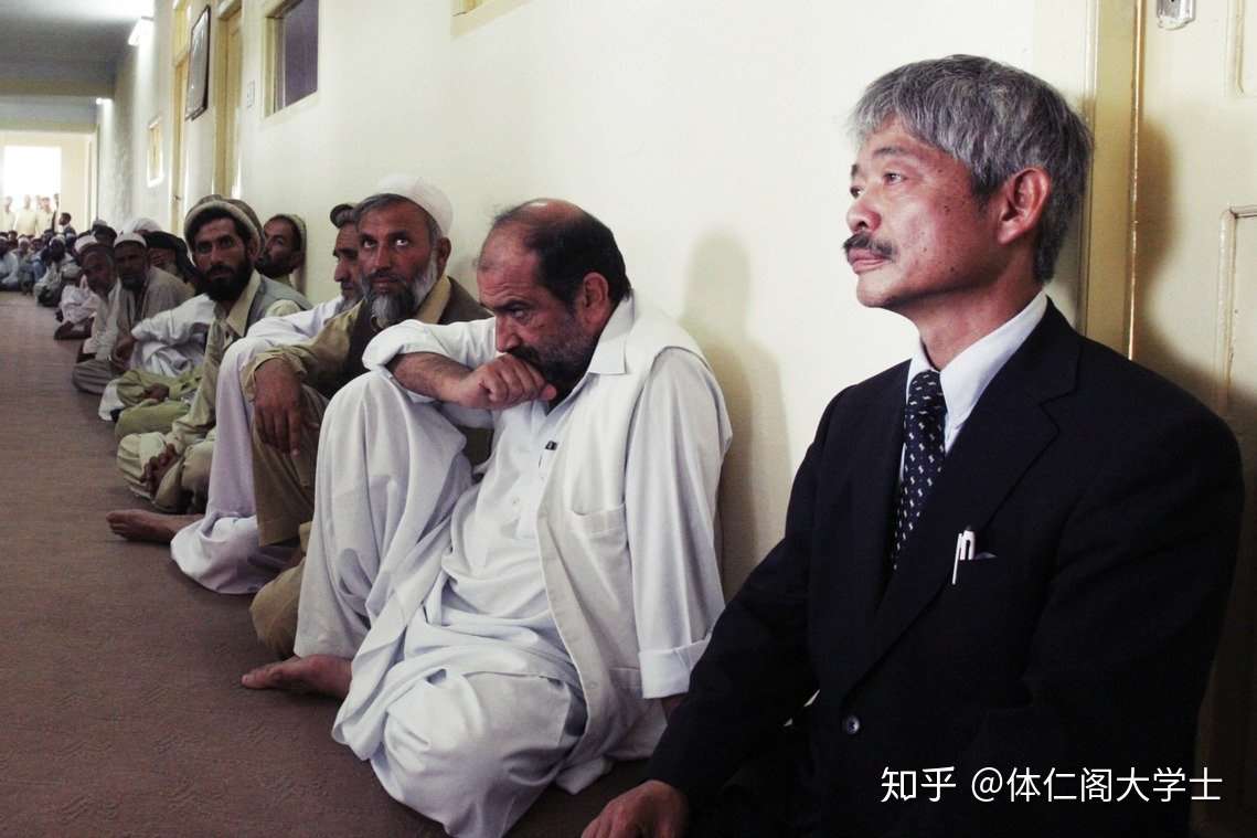 在阿富汁被枪杀的日本医生中村哲落叶归根 阿富汁总统亲自抬棺 知乎