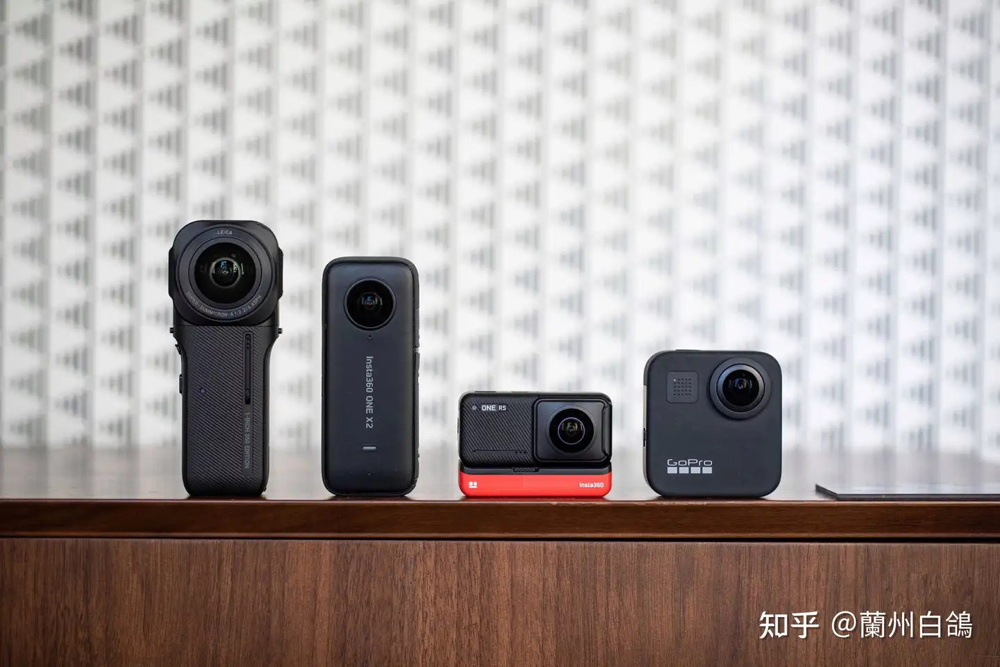 全景相机怎么选？】Insta360 ONE RS 徕卡⼀英⼨全景相机体验报告，附选